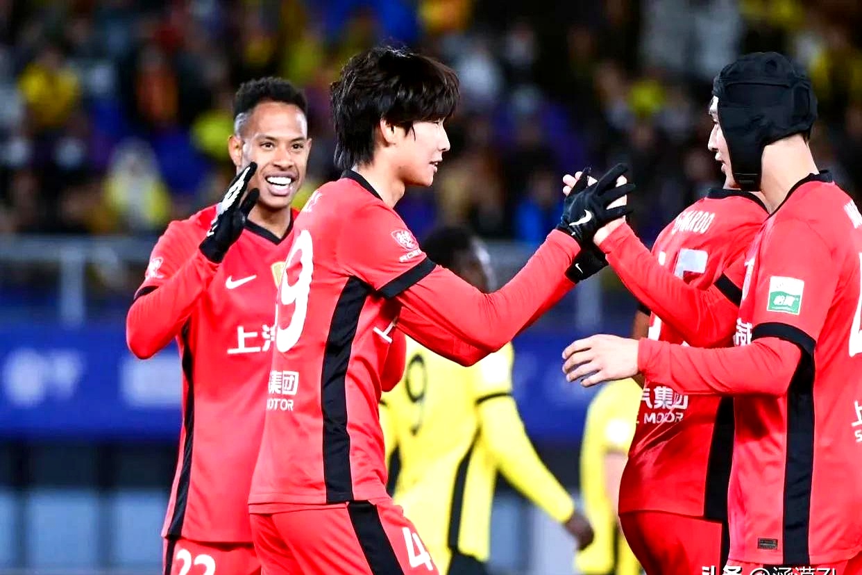 关于风云突变上海海港赛前回应争议曼城赛前远射贴柱，风云突变阿森纳集结日官宣签约看傻球迷的信息